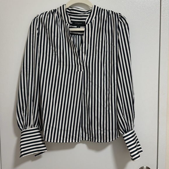Stripe Crepe Volume Sleeve Blouse - Picture 2 of 4